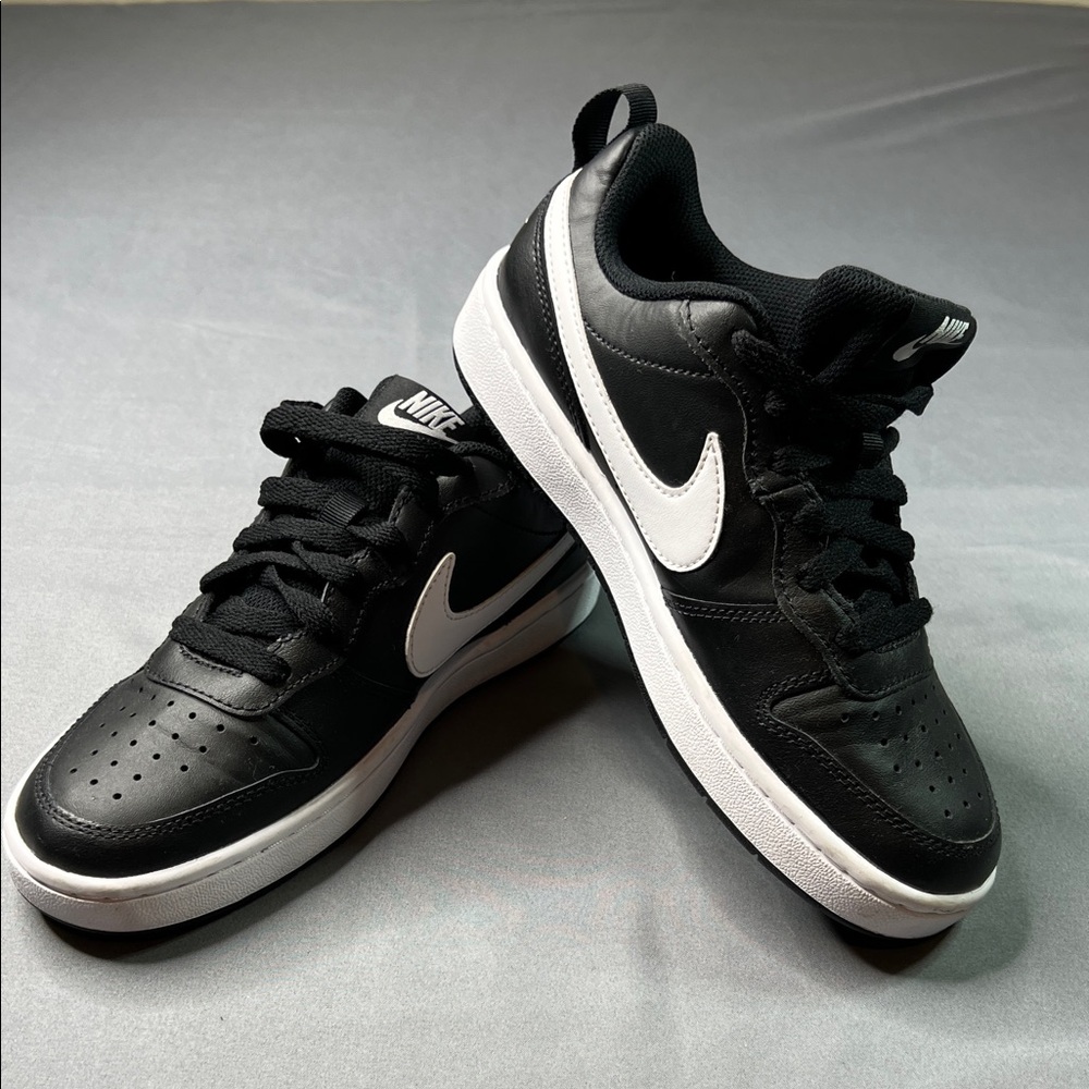 Nike Court Borough Low 2 GS Sneakers Black White Size 4.5Y Womens 6 - Picture 1 of 8